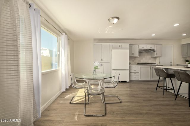 3101 W SHANGRI LA Road, Phoenix, AZ 85029