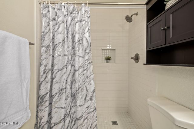 3101 W SHANGRI LA Road, Phoenix, AZ 85029