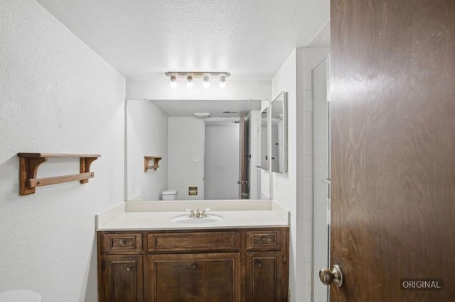 1018 Goldenoak Way, Stockton, CA 95209