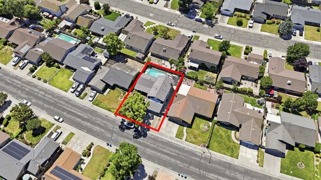 1018 Goldenoak Way, Stockton, CA 95209