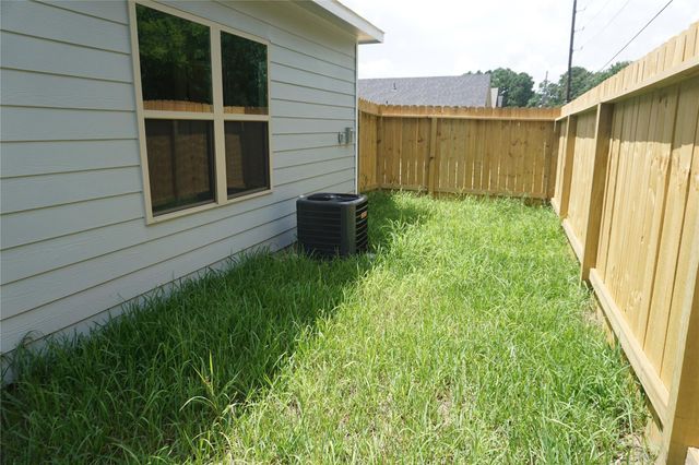 11925 Nelwood, Willis, TX 77318
