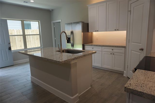 11925 Nelwood, Willis, TX 77318