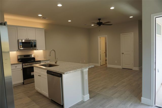 11925 Nelwood, Willis, TX 77318