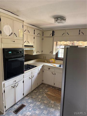 5531 White Cedar, Northport, AL 35473