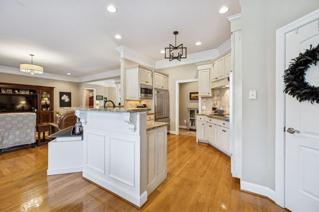 3917 Amanda Beth Ct, Columbia, TN 38401