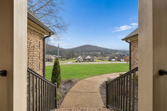 3917 Amanda Beth Ct, Columbia, TN 38401