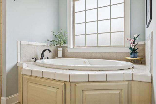 3917 Amanda Beth Ct, Columbia, TN 38401