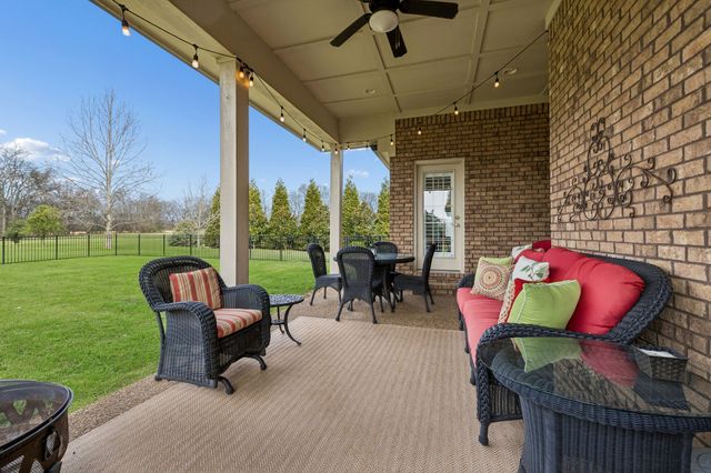 3917 Amanda Beth Ct, Columbia, TN 38401