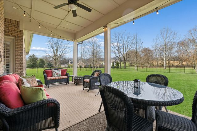 3917 Amanda Beth Ct, Columbia, TN 38401