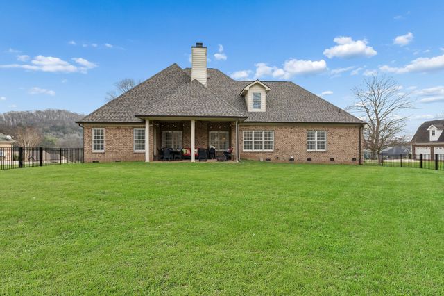 3917 Amanda Beth Ct, Columbia, TN 38401