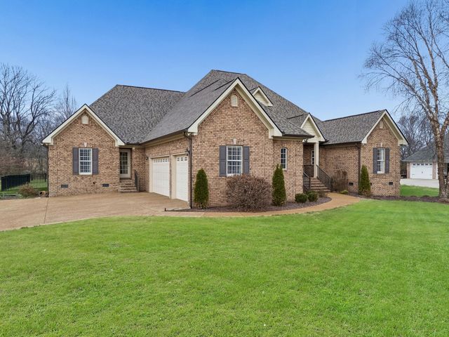 3917 Amanda Beth Ct, Columbia, TN 38401