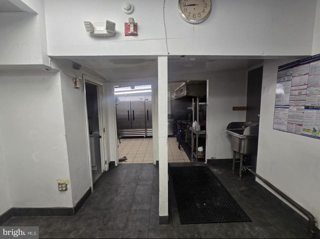 5400 SPRUCE ST, Philadelphia, PA 19139