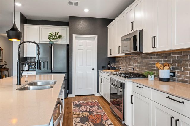 1009 Dog Iron ST, Georgetown, TX 78633