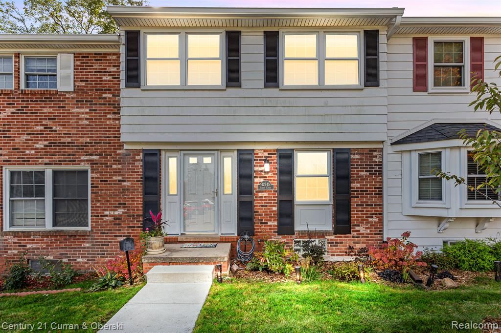 42645 Savoy Court, Northville, MI 48167