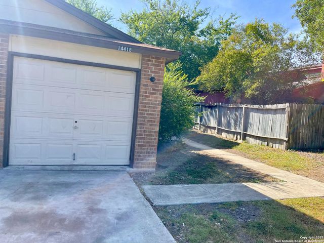 14418 Waddesdon Bluff, San Antonio, TX 78233