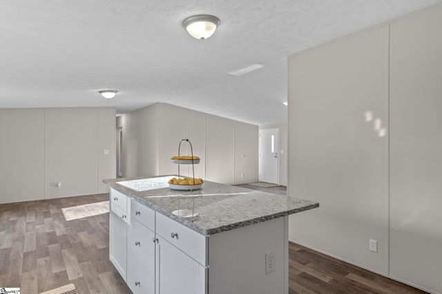 34 Mccauley Lane, Travelers Rest, SC 29690