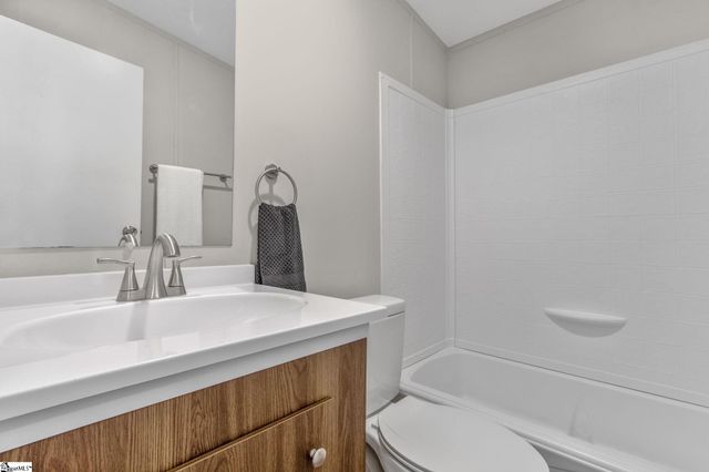 34 Mccauley Lane, Travelers Rest, SC 29690