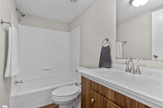 34 Mccauley Lane, Travelers Rest, SC 29690