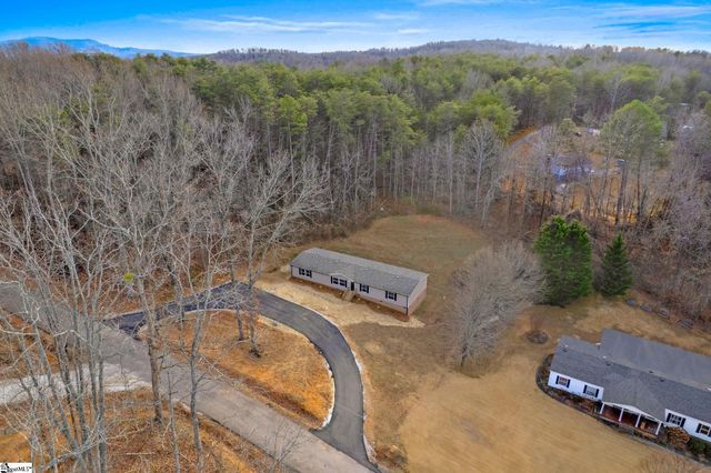 34 Mccauley Lane, Travelers Rest, SC 29690
