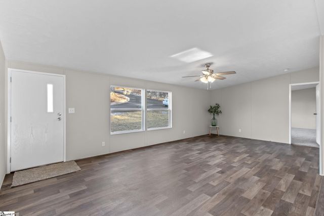 34 Mccauley Lane, Travelers Rest, SC 29690