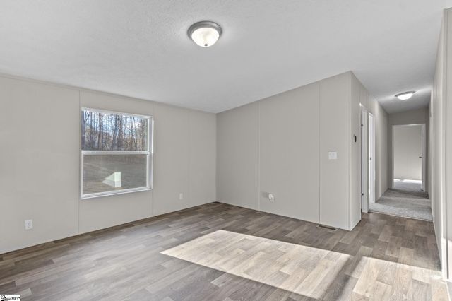 34 Mccauley Lane, Travelers Rest, SC 29690