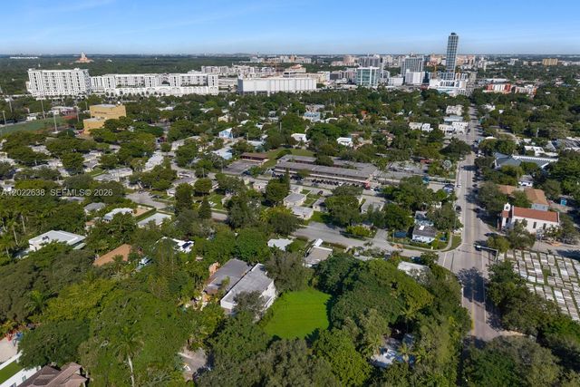 3729 Kumquat Ave, Miami, FL 33133