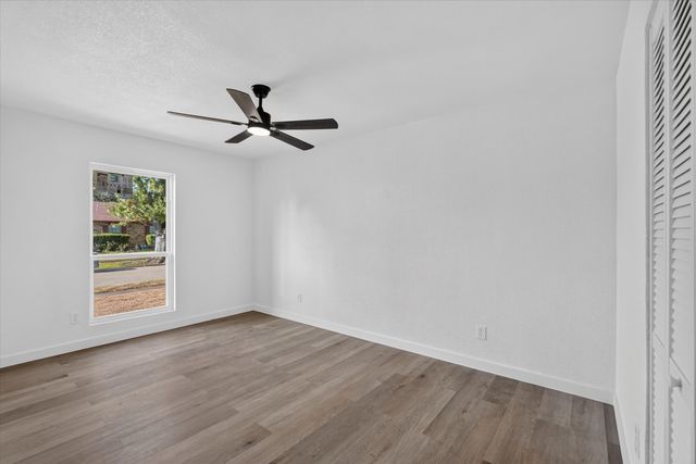3045 Villa Sur Trail, Dallas, TX 75228
