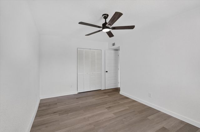 3045 Villa Sur Trail, Dallas, TX 75228