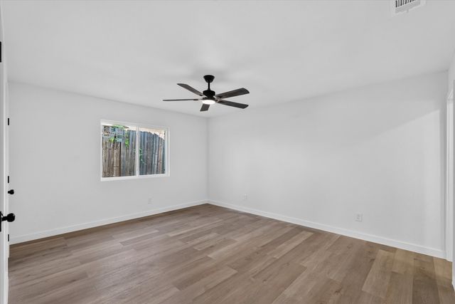 3045 Villa Sur Trail, Dallas, TX 75228