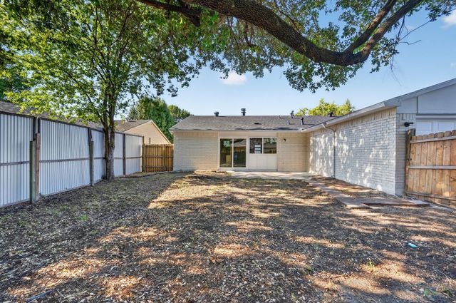 3045 Villa Sur Trail, Dallas, TX 75228