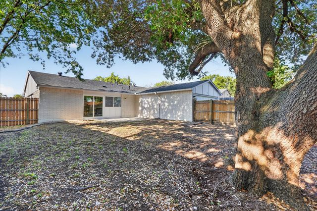 3045 Villa Sur Trail, Dallas, TX 75228