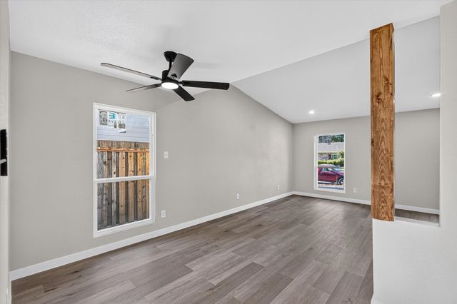 3045 Villa Sur Trail, Dallas, TX 75228