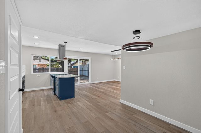 3045 Villa Sur Trail, Dallas, TX 75228