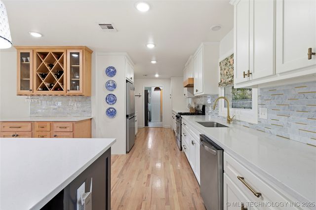 3701 S Canton Avenue, Tulsa, OK 74135