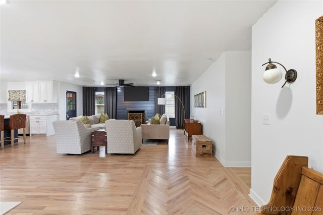 3701 S Canton Avenue, Tulsa, OK 74135