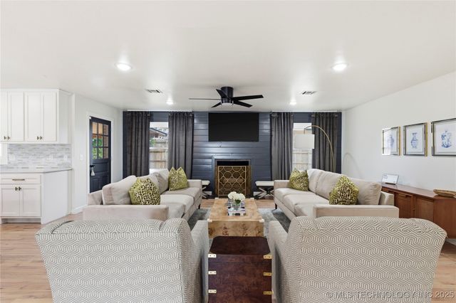 3701 S Canton Avenue, Tulsa, OK 74135