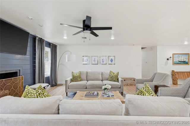 3701 S Canton Avenue, Tulsa, OK 74135