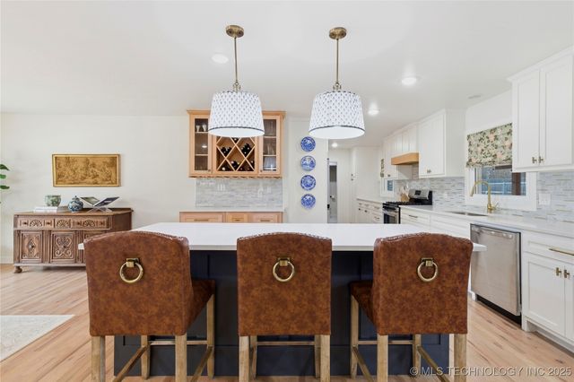 3701 S Canton Avenue, Tulsa, OK 74135