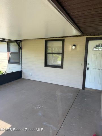 450 Columbus Street, Sebastian, FL 32958