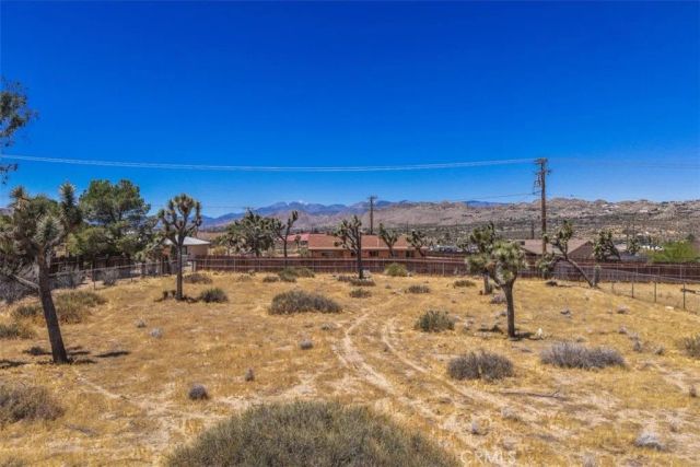 4321 Avalon, Yucca Valley, CA 92284