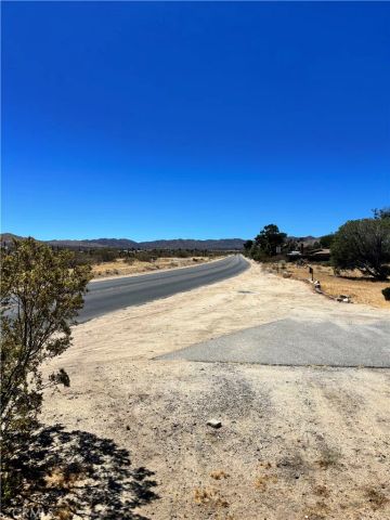 4321 Avalon, Yucca Valley, CA 92284