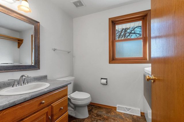 N349 FIELDSIDE LANE, Appleton, WI 54915