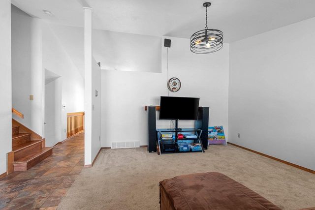 N349 FIELDSIDE LANE, Appleton, WI 54915