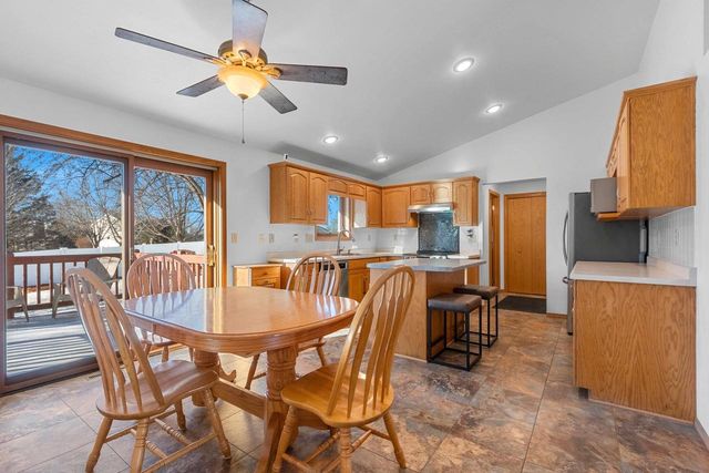N349 FIELDSIDE LANE, Appleton, WI 54915