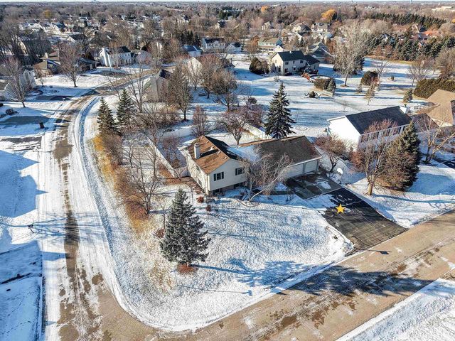 N349 FIELDSIDE LANE, Appleton, WI 54915