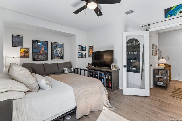 235 W GRANITE SHORES DR, Boerne, TX 78006