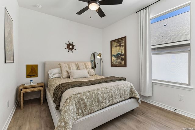 235 W GRANITE SHORES DR, Boerne, TX 78006