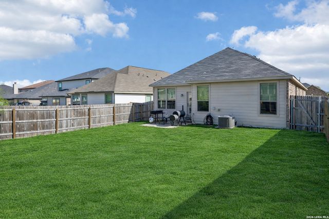 235 W GRANITE SHORES DR, Boerne, TX 78006