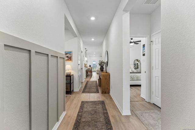 235 W GRANITE SHORES DR, Boerne, TX 78006