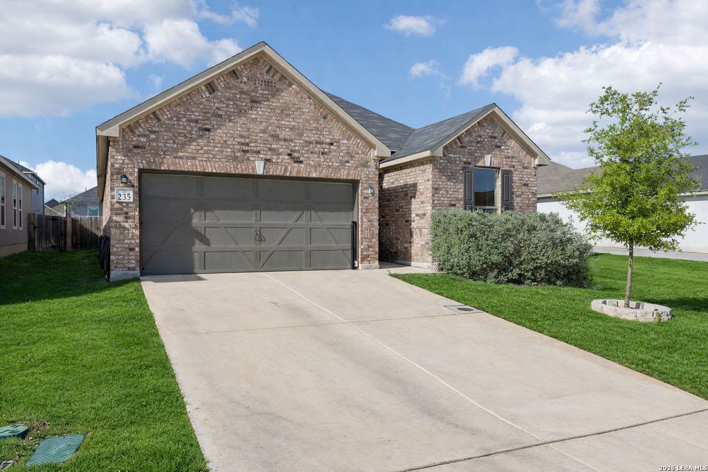 235 W GRANITE SHORES DR, Boerne, TX 78006